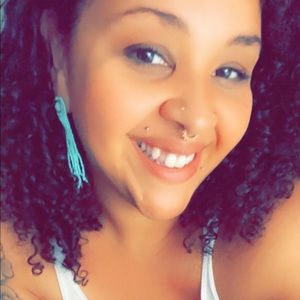 Meet your Posher, Gihane